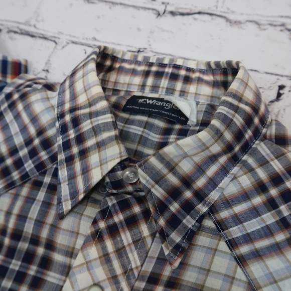 Wrangler VTG  Women Button Down Lot of 2 Shirts Pearl Snap Short Sleeve Plaid M - Picture 2 of 16